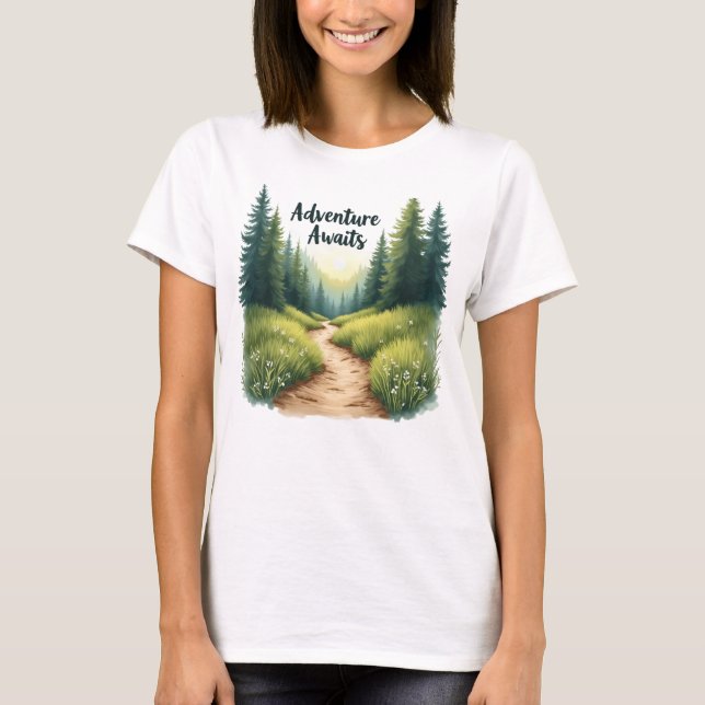 Camiseta Adventure Awaits (Frente)