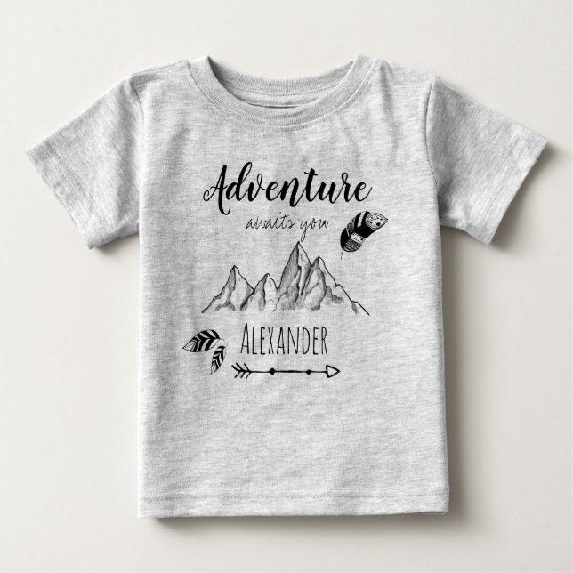 Camiseta Adventure awaits with customizable name (Frente)