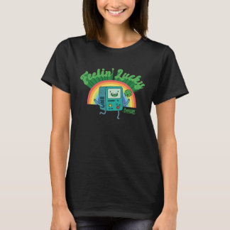 Camiseta Adventure Time St. Patrick's Day BMO Rainbow Feeli