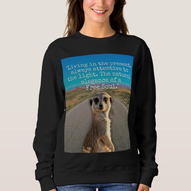 Camiseta Adventurous Meerkat Living (Frente)