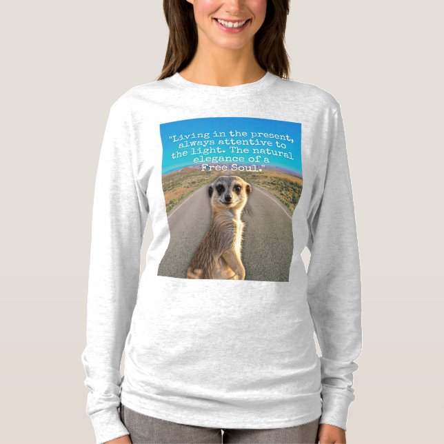 Camiseta Adventurous Meerkat Living (Frente)