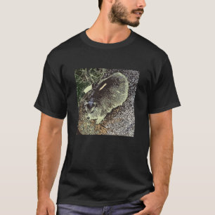 Camiseta Afafricano Hyrax relaxando no rock
