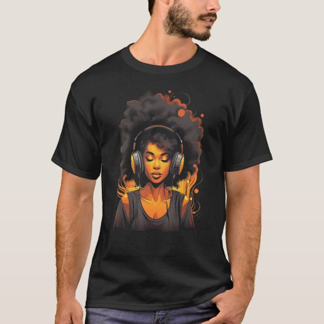 Camiseta African American Woman Black Girl With Headphones  (Frente)