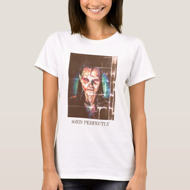 Camiseta Aged Perfectly. Funny self-portrait of a woman (Frente)