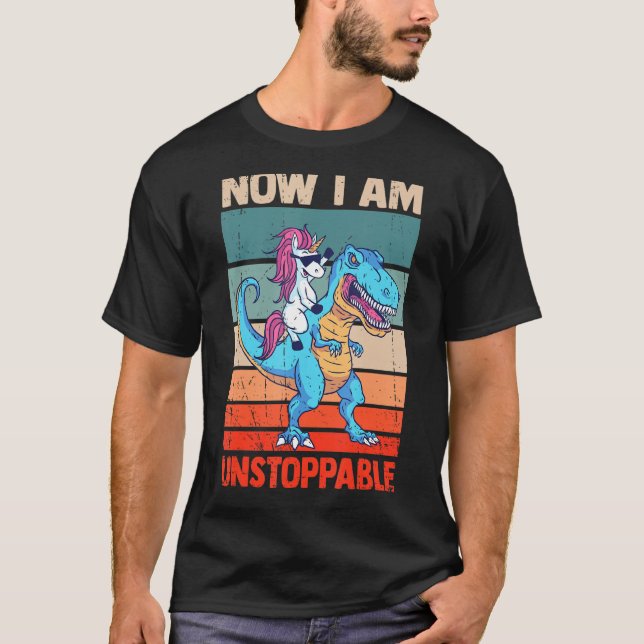 Camiseta Agora Eu Sou Implacável T Rex Dinossaur Dino Tyran (Frente)