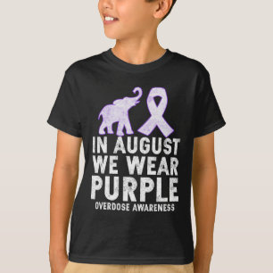 Camiseta Agosto Vestimos Consciência da Sobredosagem Roxa