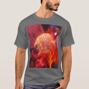 Camiseta água do aquário do peixe vermelho sob o mar C