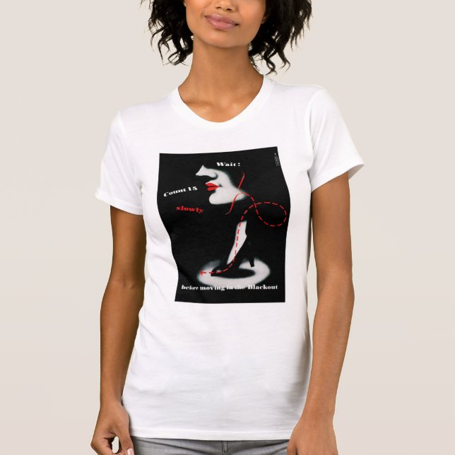 Camiseta Aguarde ~ antes de se Mover no Blecaute (Frente)