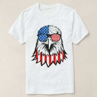 Camiseta Águia com óculos de sol da bandeira americana