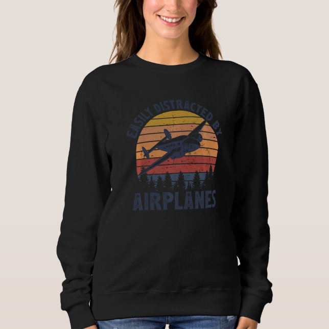 Camiseta Airplane Pilot Vintage Retro Easily Distracted By  (Frente)