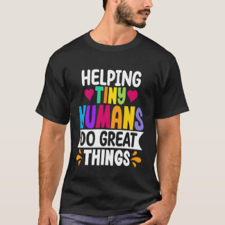 Camiseta Ajudando Humanos Minúsculos Pediatra Professor Pai