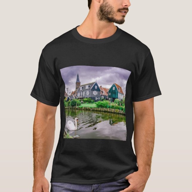 Camiseta Aldeia Neerlandesa Marken (Frente)