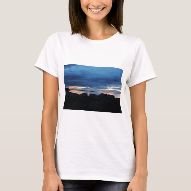 Camiseta Além das rochas (Frente)