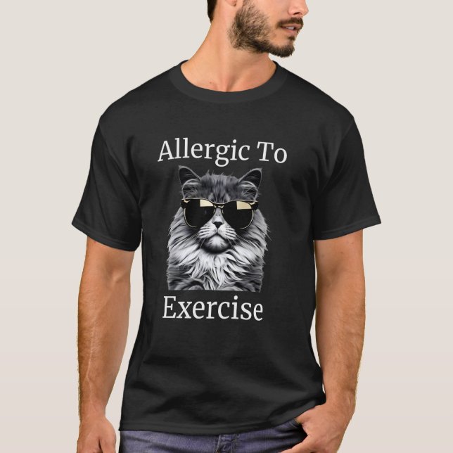 Camiseta Alergico a Exercícios Gato Usando Óculos de Sol Pr (Frente)