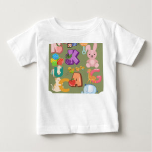 Camiseta Alfabeto e brinquedos