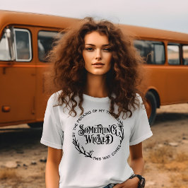 Camiseta Algo Sinistro Halloween