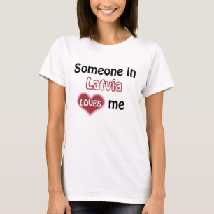 Camiseta Alguém em Lativa me ama