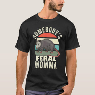 Camiseta Alguém Feral Momma Mãe Retro Feral Cat Mãe