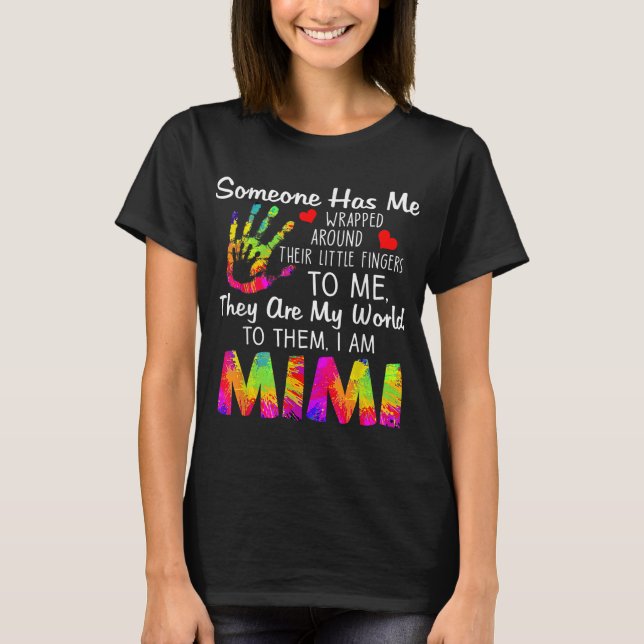 Camiseta Alguém Me Envolveu Em Torno Dos Dedos. (Frente)