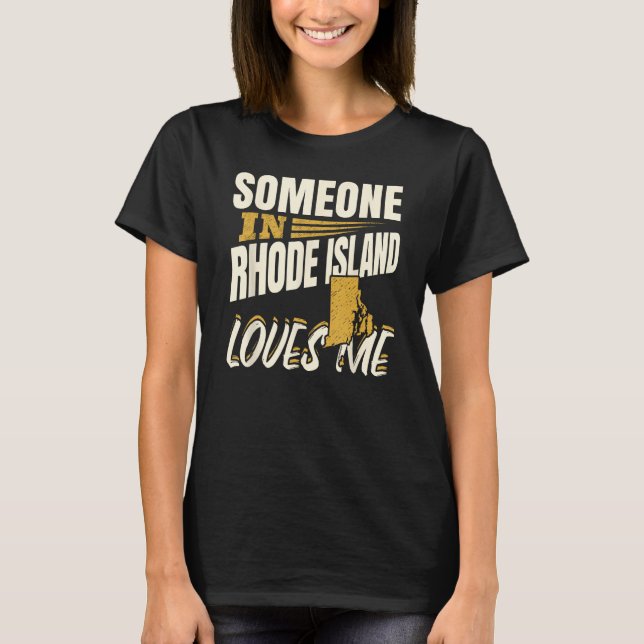 Camiseta Alguém Na Ilha Rhode Me Ama (Frente)