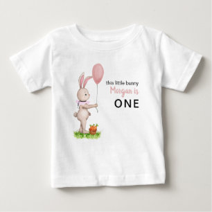 Camiseta Algum Coelhinho é um Coelho Muito Fofo Balão de 1º