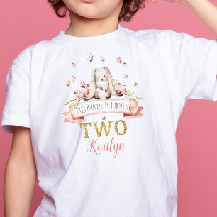 Camiseta Algum Coelhinho está Fazendo Dois 2º Aniversário
