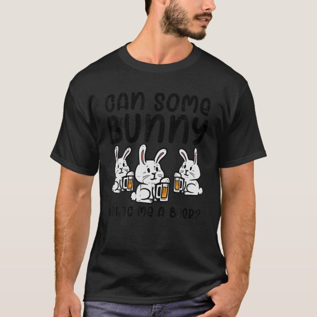 Camiseta Algum Coelhinho Pode Me Trazer Um Felz pascoa Boni (Frente)
