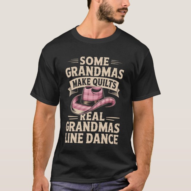 Camiseta Algumas Avós Fazem Colchas Avós de Verdade Fazem D (Frente)