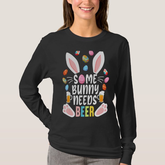 Camiseta Algumas Coelhinhas Precisam De Cerveja Engraçada E (Frente)