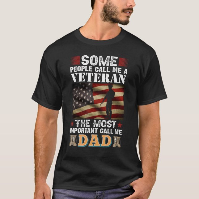 Camiseta Algumas Pessoas Me Chamam De Veterano O C Mais Imp (Frente)