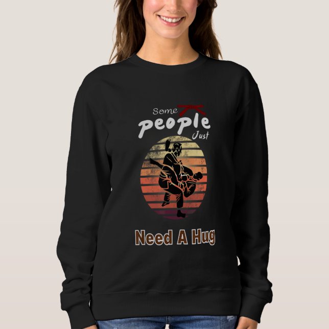 Camiseta Algumas Pessoas Precisam De Um Abraço (Frente)