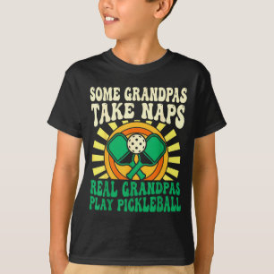 Camiseta Alguns avôs dormem avôs de verdade jogam