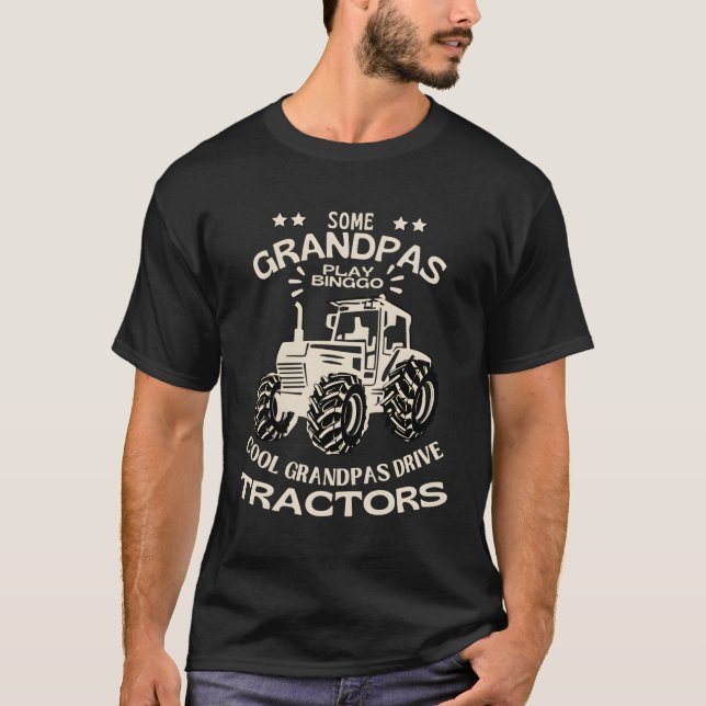 Camiseta Alguns Avós Tocam Tratores de Unidade Binggo Grand (Frente)