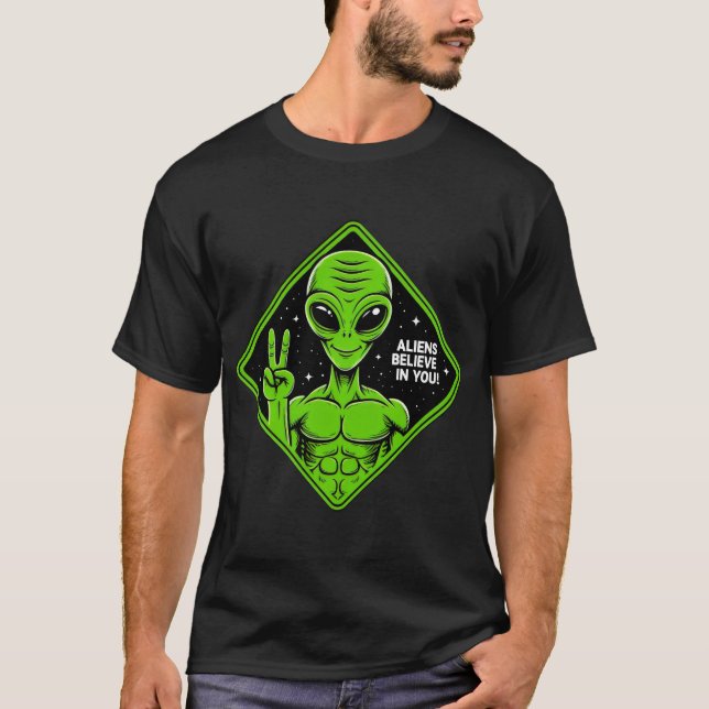 Camiseta Alienígena. (Frente)