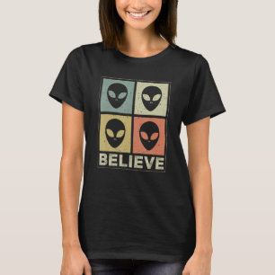 Camiseta Alienígena Acredita Na Retroalimentação - Presente