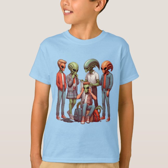 Camiseta Alienígena Campout: Aventura Cósmica Aguarda (Frente)