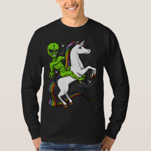 Camiseta Alienígena de espaço que monta o UFO mágico do