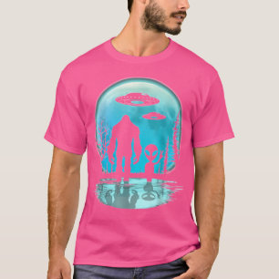 Camiseta Alienígena E Pé Grande