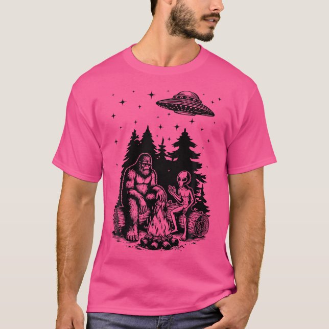 Camiseta Alienígena E Pé-Grande Sasquatch Ufo Para Outdo (Frente)