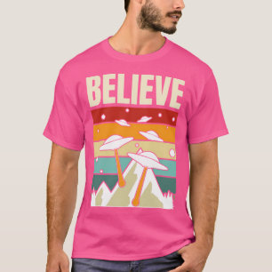 Camiseta Alienígena Engraçada No Navio Espacial Scifi Acred