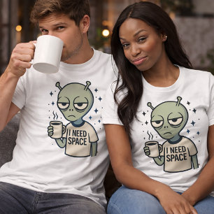Camiseta Alienígena Engraçado – Design de Café "Eu Preciso 