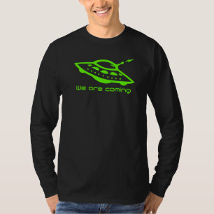 Camiseta Alienígena Hunter Voando Saucer Ufo Estamos Vindo