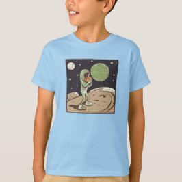 Camiseta Alienígena Jogando Basquete na Lua