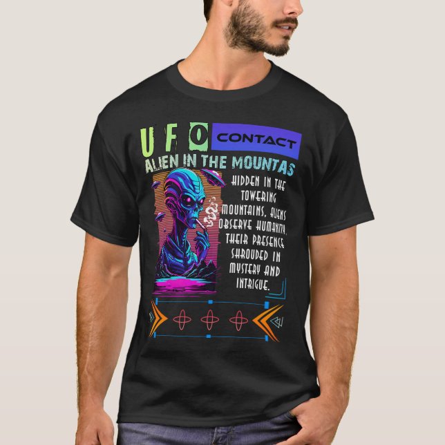 Camiseta Alienígena Nas Montanhas (Frente)
