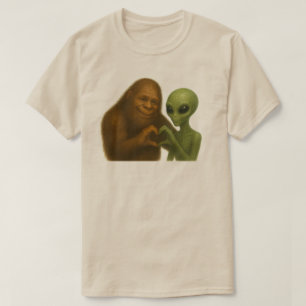 Camiseta Alienígena & Pé Grande Apaixonados Casais Roman