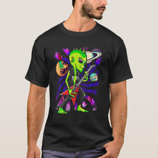 Camiseta Alienígena Rock Jogando Violão Elétrico Ventilador