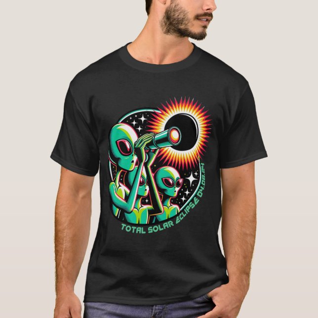 Camiseta Alienígena Total de Eclipse Solar 4.08.2024 Roupa (Frente)
