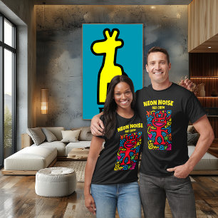 Camiseta Alienígena Vermelha Neon - Caráter sorridente de P