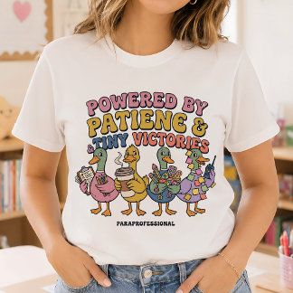 Camiseta Alimentado pela Paciência Pato Paraprofissional En