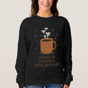Camiseta Alimentado por Café e Clima Frio - Cozy Winter